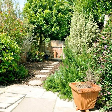 Little Lane Villa Alverstoke ภายนอก รูปภาพ